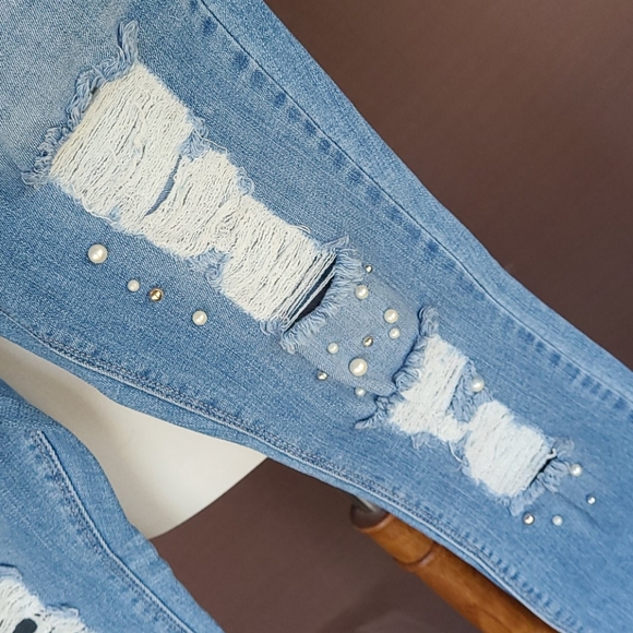 Cello Pearl & destructed Cropped Jeans - Picture 7 of 8